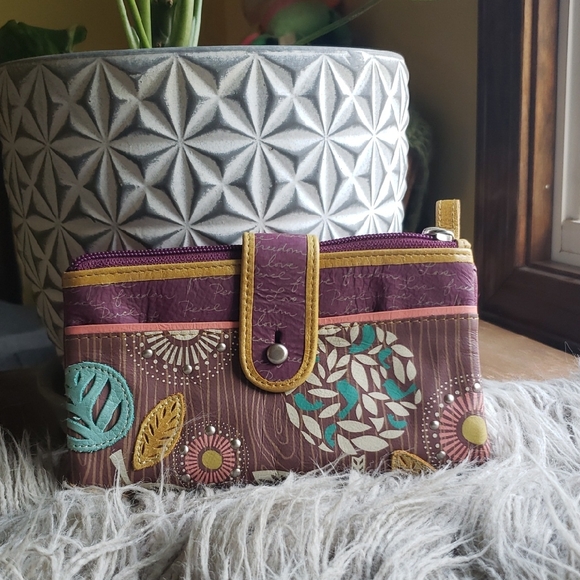 FOSSIL Multicolor Women's Wallet - Picture 1 of 9